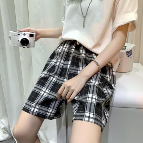 2021 New Summer Thin Black and White Checked Casual Shorts 3 Color Optional High Waist Plaid Shorts Women Casual Shorts