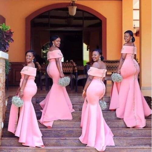 African Plus Size Mermaid Bridesmaid Dresses Off The Shoulder Appliques Boat Neck Side Split Court Train Wedding Party Gown Wear
