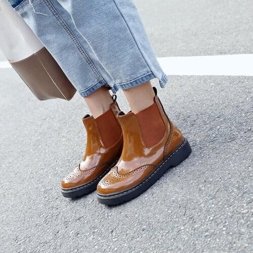 Bright Patent Leather Motorcycle Boots Flat Rubber Thick Bottom Elastic Band Chelsea Boots Breathable Large Size Womens Shoes