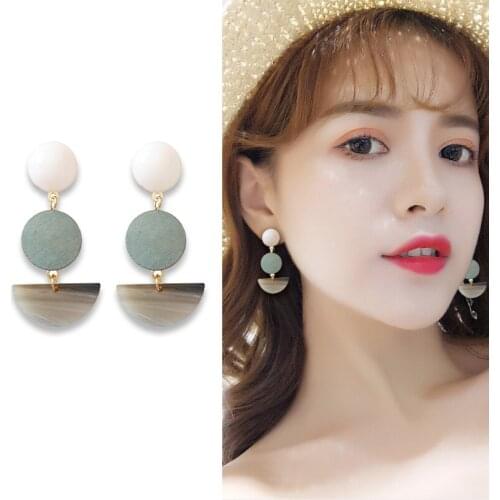 Elegant Simple Women Geometric Wood Semi Circle Half Round Clip Earrings Wooden Disk Slice Clip on Earring Without Ears Piercing