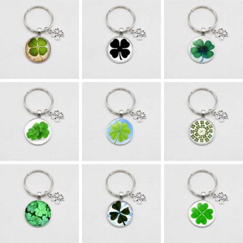 High quality zinc alloy green leaf keychain beautiful four-leaf clover creative fashion glass keychain lucky key ring jewelry