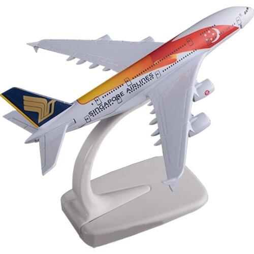 20CM Singapore Airways A380 Airlines Airplane Model with Base Alloy Aircraft Plane For Collectible Toy Souvenir Show Gift Toys