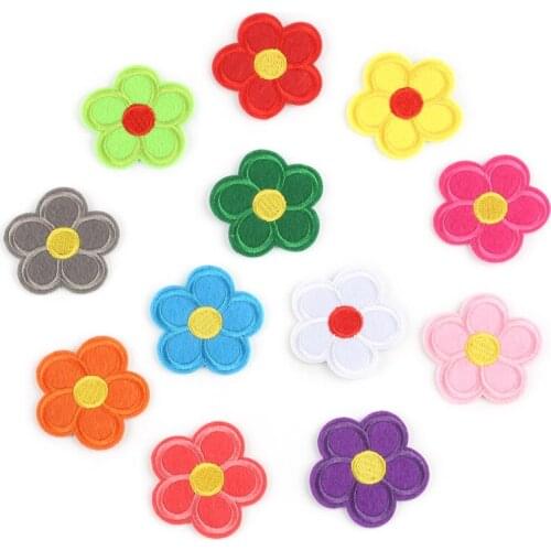 4.6*4.8 Cm Cartoon Flower Stick-On Patches for Childrens Clothes Cute Embroidery Repair Hole Patches Colorful Appliqued DIY