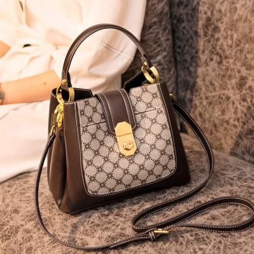 Genuine Leather Women Buckets 2021 New Fashion Larger Capacity Vintage Lock One Shoulder Bags Ladies Famous Handbags Sac Luxe