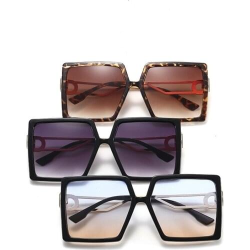 Luxury Driving Glasses Women Oversized Square Frame Letter D Sunglasses Vintage D Shape Oversized Frame Popular Fashion Glasses