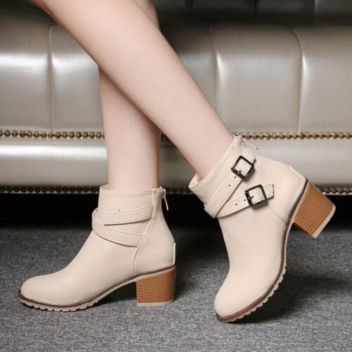 Women boots 2020 new style with thick womens boots belt buckle boots women Martin boots large size single boots women shoes
