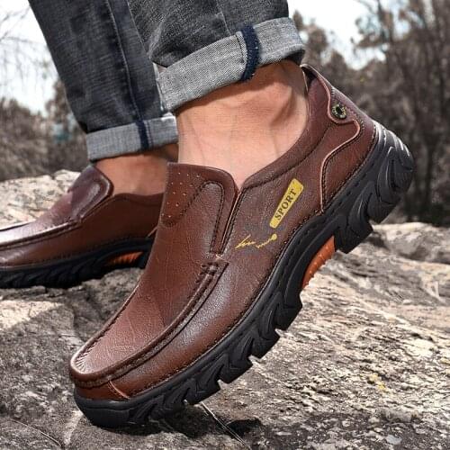2021 New Men Fashion Leather Comfortable Loafers Casual Genuine Leather Loafers Mens Moccasins Non-Slip Driving Flat Sneakers