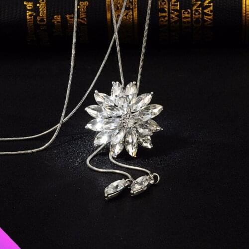 Wholesale 5 beautiful crystal snowflake necklace ladies girl jewelry fashion classic gift 2 colors 2021 summer