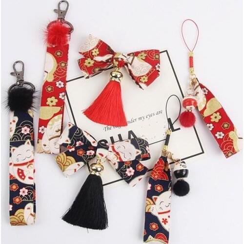 Maneki Neko Lucky Cat Fat Plutus Cat Pompom Pom poms Keychain Women Fur Trinket Metal Key Chains Car Bag Pendent D147