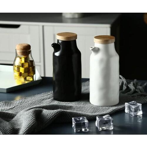 1PC 400ML Ceramic Oil Bottle Leak-Proof Kitchen Vinegar Oil Olive Dispenser Bottle Japanese-Style Seasoning Oil Pot JO 1090