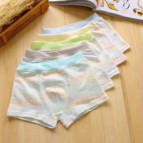 Hot 2019 New Children underwear 5pcs / lot Boys flat underwear cotton Cartoon bear boys underwear 2-7 years old Boys clothes