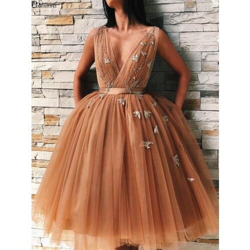 V Neck Backless Floral Flowers Champagne Prom Gown Short Graduation Homecoming Dresses 2020 Puffy Tulle Cocktail Party Dresses