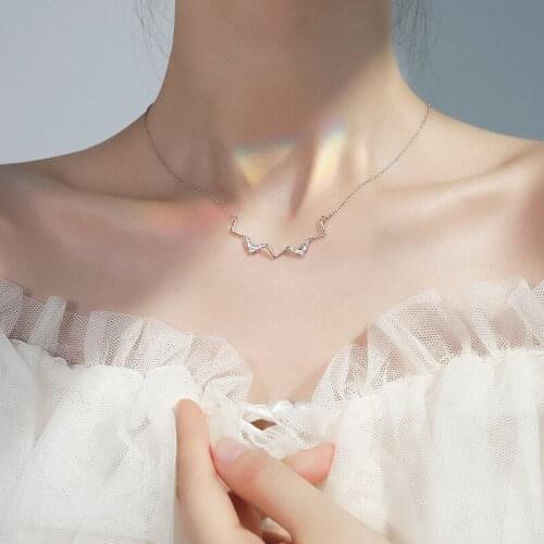 Geometry V-Shaped Chokers Necklaces For Women Korean Zircon Heartbeat Frequency Broken Line Chain Female Birthday Jewelry Gifts