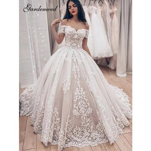 Gorgeous Lace Ball Gown Wedding Dresses 2020 Ivory Off the Shoulder Sweetheart Bridal Gowns Appliques Pleated Long Bride Dresses