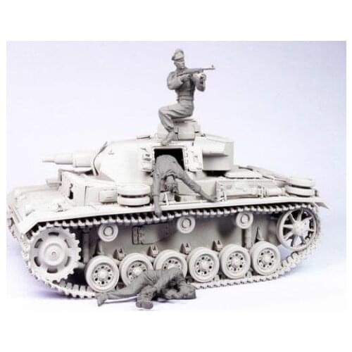 1:35 Scale Die-cast Resin World War II German Tank Soldiers 2 Character Scenes Need To Be Assembled And Colored By Themselves