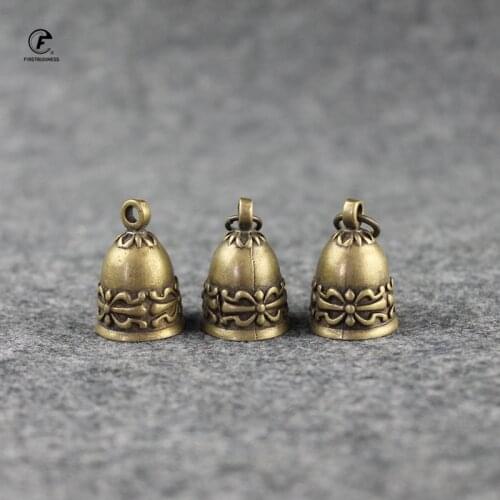 Copper Decorative Pattern Bell Small Ornaments Desk Feng Shui Decorations Retro Brass Keychain Pendants Home Decor for Living Ro