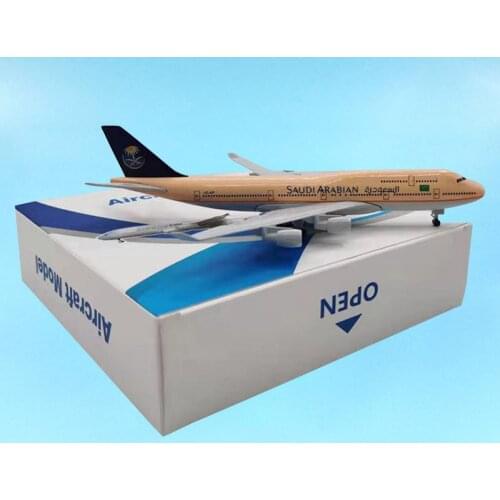 1/400 Scale 20CM SAUDI ARABIAN AIRLINES Model Base Landing Gear B747 747 Aircraft Plane Airliner Display Adult Collective Model