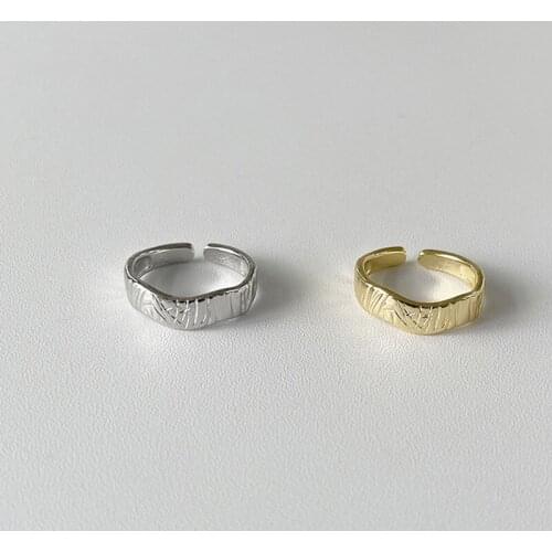 2021 New Irregular Style Geometry Plain Circle Irregular Texture Ring for Woman Golden Simple Leisure Ring Jewelry Wholesale