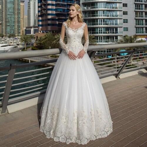 High Quality Tulle A-line Wedding Gowns 2021 Elegant Sweep Train Lace Appliques Scoop Neck Long Sleeve Bridal Dress