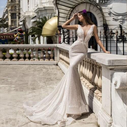 New Arrivals Beading Crystal Flowers Lace Mermaid Wedding Gowns Vestido De Novia Sirena Deep V-neck Backless Sexy Bridal Dress