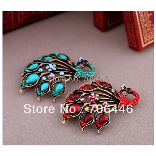 Vintage Style Antique Gold Rhinestone Crystal Peacock pin Brooch