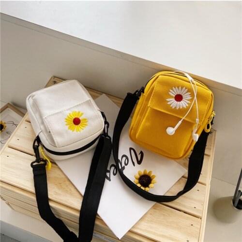 Women Canvas Crossbody Bag Girls Mini Small Daisy Square Bags Cute Student Purse Version Messenger Envelope Bag Phone Wallet