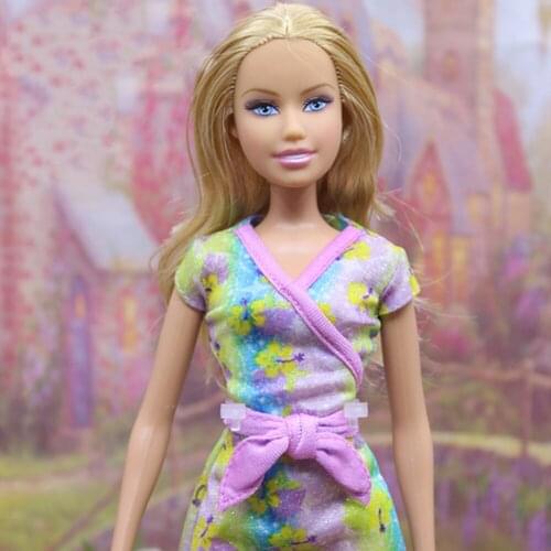 28cm Beautiful Girl 5 Joints Blond Hair Colorful skirt Fashion girl Doll Women doll Best Gift for Child