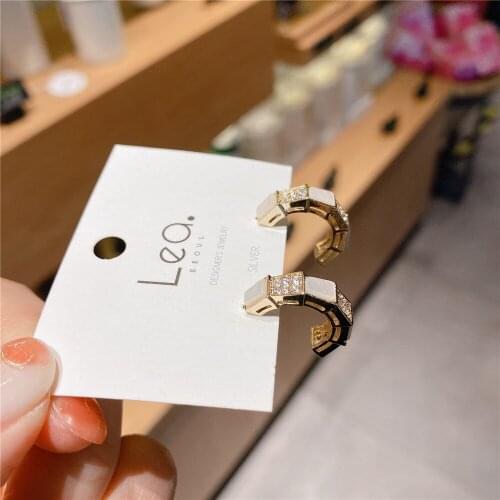 Korean S925 Sterling Needle Temperament C - shaped Earrings Delicate Web Celebrity Style Delicate Small Stud Earrings For Women