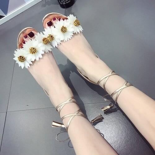2020 Fashion Beach Sandals Summer New Flower Cross-Strap Party Solid Square Heel Med (3cm-5cm) Personality High Quality Con Cise
