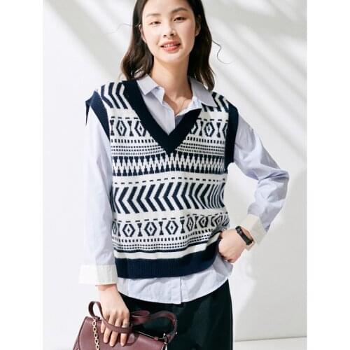 Vest Women Vintage Style 100% Cashmere Knitted V Neck Sleeveless Straight High Quality Pullover Casual Style New Fashion