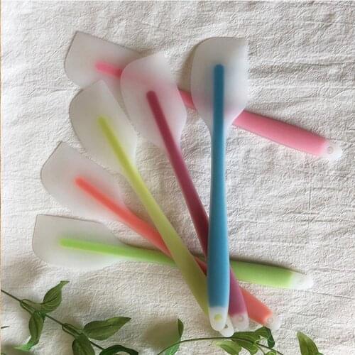 Silicone Cream Baking Scraper Non Stick Butter Spatula Smoother Kitchen Chocolate Heat Resistant Pastry Cutter Tools Z0Y0