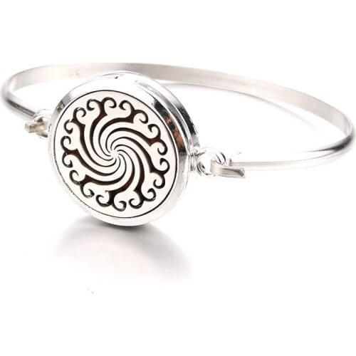Charm Creative Pattern Magnetic Perfume Box Bracelet Aroma Essential Oil Diffuser Locket Stainless Steel Bracelet jewelry 28mm