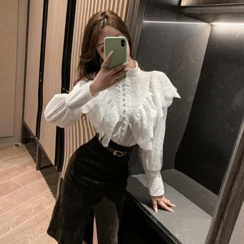 Korean Shirt Women 2021 Spring New Womens Shirt Water-Soluble Lace Temperament Ruffled Lantern Sleeve Design Shirt Female