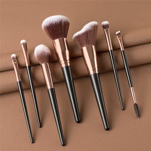 Me Clovor Blush Brushes