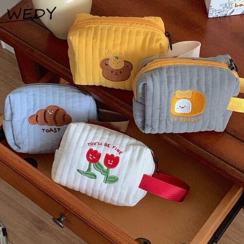 Korean Quilted Cosmetic Bag For Women Makeup Storage Bag Cute Embroidery Toiletry Bags Female Travel Cosmetic Organizer Pouch