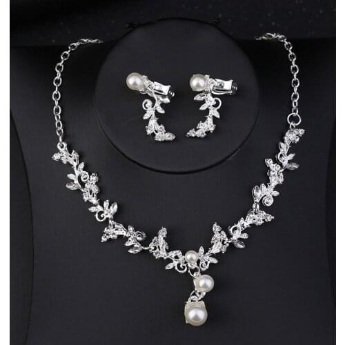 Pearl Wedding Necklace Set for Women Necklace and Earing Set Ear Clip Rhinestone Earrings Bridal Jewelry Set Party Gifts