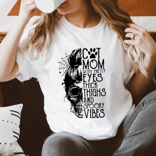 Cat Mom With Pretty Eyes T-shirt Funny Women Graphic Halloween Party Tshirt Trendy Spooky Vibes Skull Mom Life Top Tee Shirt