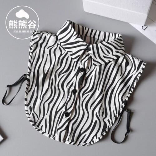 Vintage Faux removable new Collar Lapel Women Clothes Accessories snake pattern female wild shirt sweater decorative neck Black