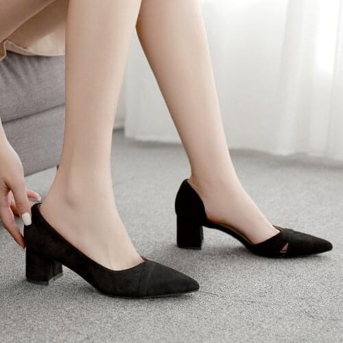 GUCHIYULAN Suede Pumps