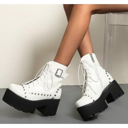 Ladies Rivet Knight Boots Fashion Street Style High Heel Belt Buckle Short Boots Autumn Winter Large Size Zipper Womens Shoes