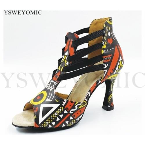 2020 New Salsa Dance Shoes Women African Print Leather Comfortable Heel Customized Suede Outsole Girls Bachata Latin Dance Shoes