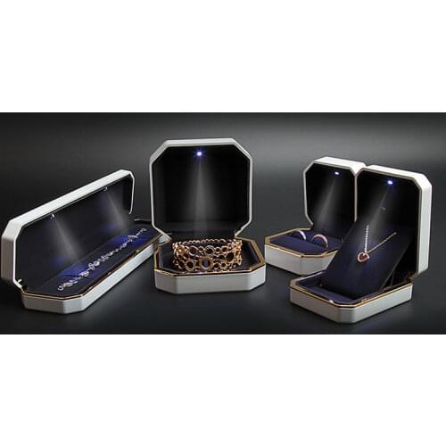 Lacquer Piano Finish Ring Earrings Necklace Pendant Box with LED Light Luxury Plastic Jewelry Gift Packaging Cases