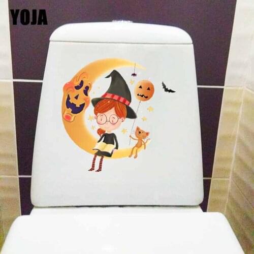 YOJA 22.5X23.1CM Funny Cartoon Wall Sticker Toilet Decal Bat Spider In Halloween Scene Bedroom Home Decor T5-1183