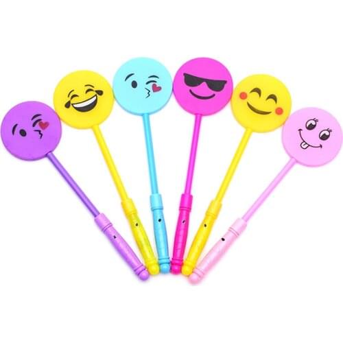 300 stks LED Kleurrijke Concert Party Club Cheer Glimlach Gezicht Emotie Glowsticks Glow Sticks voor Kerst Party Accessoires