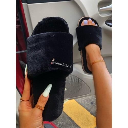 2021 New Female Designer Fuzzy slippers Outside shoes designer slippers famous brands Comfortable Faux Fox fur Winter slippers