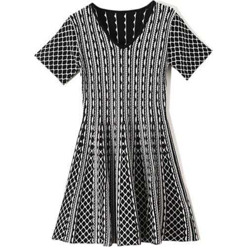 Summer Cute Women Pink Sweater Dress V neck Jacquard Striped Slim Dress Ladies Dresses knitting Cotton Vintage Plaid Dress