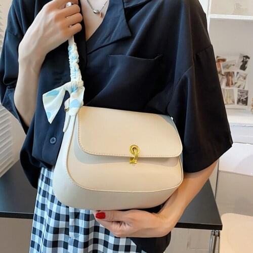 High Quality Summer Silk Scarf One-shoulder Handbags 2021 New Womens Bags Fashion Messenger One-shoulder Armpit Saddle Bag