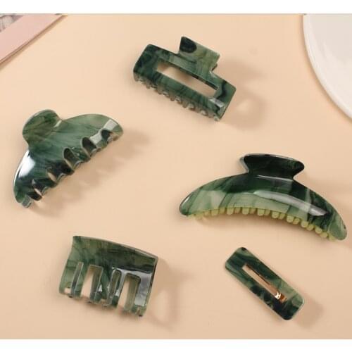 宝光 (服饰配件) Jewelry