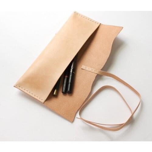 Italian vegetable tanned cow leather retro style pencil case. True colors top layer leather. Can be customized.Business gifts