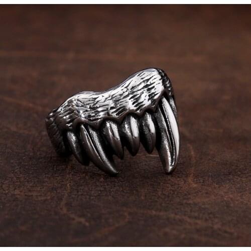 Fashion Punk Wolf Teeth Mens Biker Rings Cool 316L Stainless Steel Gothic Devil Teeth Ring Male Animal Jewelry Accessories